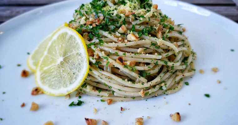 Spaghetti with Lemon, Parsley, and Walnuts