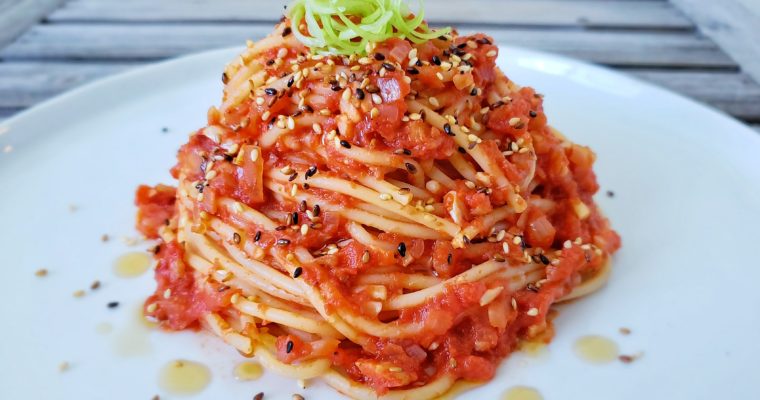 Spaghetti with Sesame Tomato Sauce
