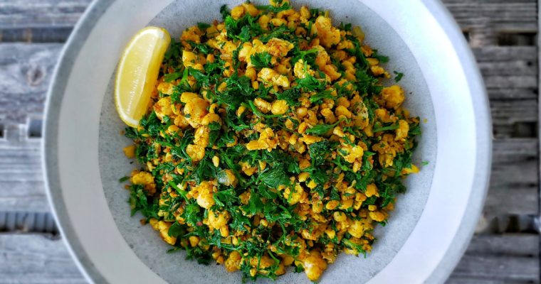 Parsley & Tempeh Dry Curry