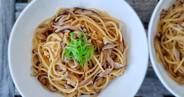 Spaghetti with Shiitake and Scallion Oil