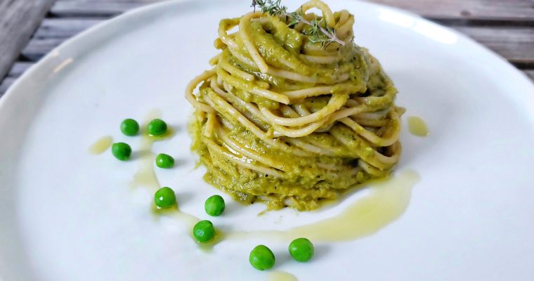 Spaghetti with Creamy Green Pea Sauce