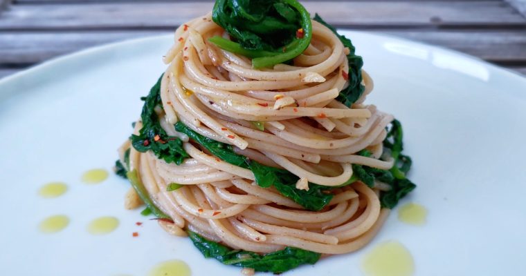 Spaghetti with Radish Leaves