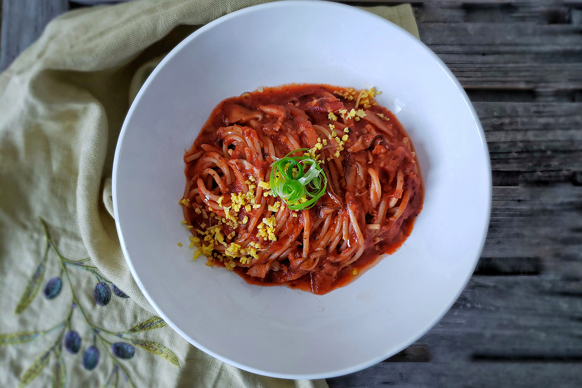 Spaghetti with Ginger Tomato Sauce