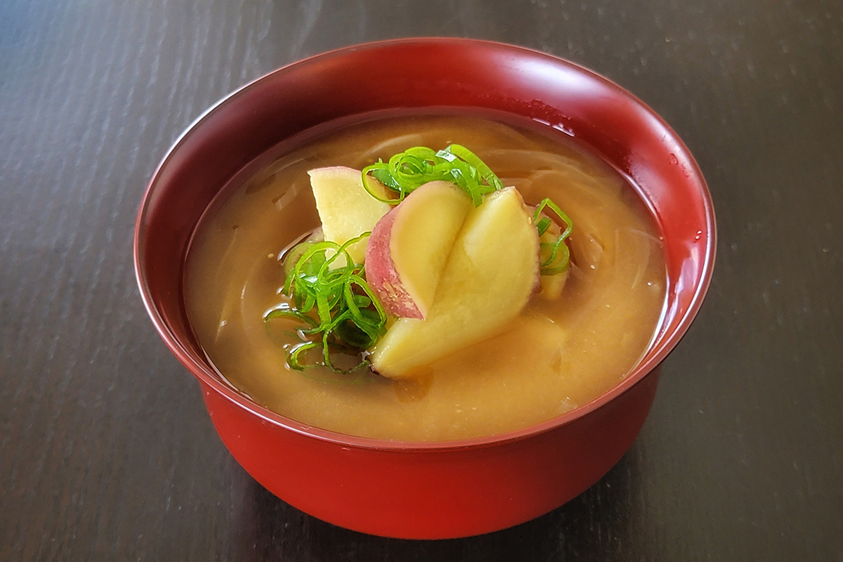 Vegan Japanese Sweet Potato Miso Soup